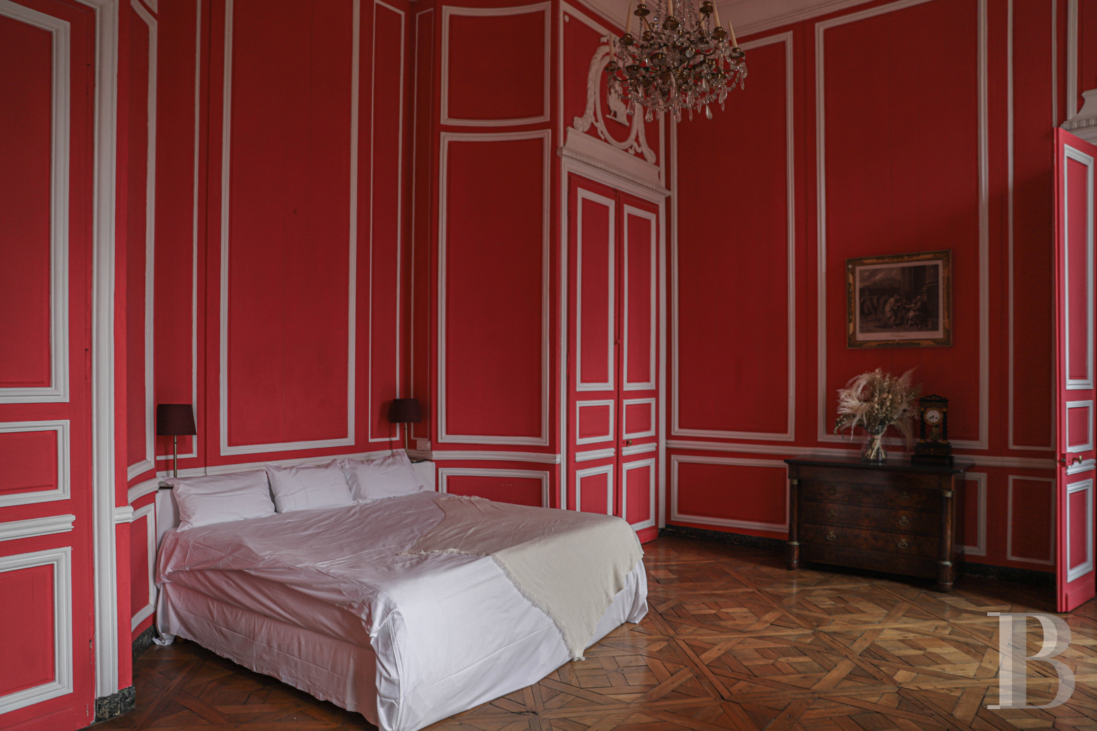 A 17th century chateau dedicated to the splendour of the modern day in Calvados, Normandy - photo  n°14